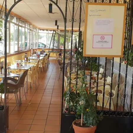 Guest house Restaurante El Cruce 2*